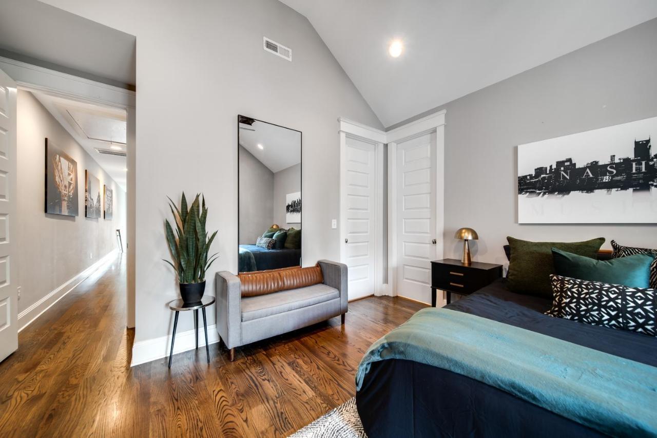 Nell's Haven Two Miles To Downtown & Broadway Holiday home *