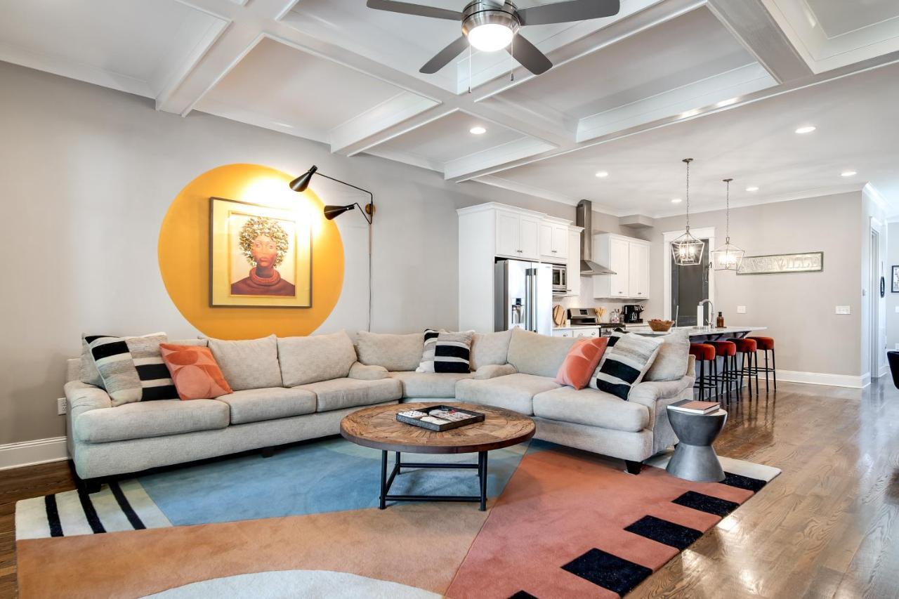 Nell's Haven Two Miles To Downtown & Broadway Holiday home *